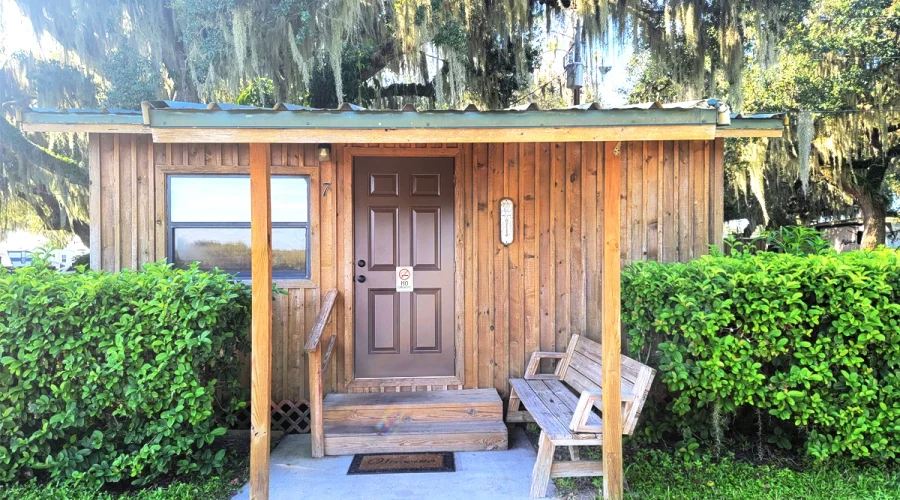 Cabin 6 exterior
