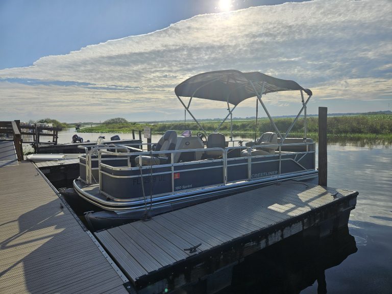 20 ft pontoon boat rental at Grape Hammock Fish Camp